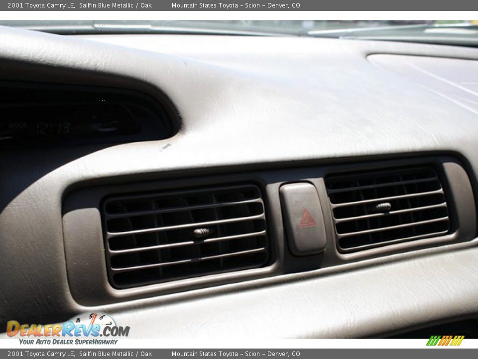 2001 Toyota Camry LE Sailfin Blue Metallic / Oak Photo #18