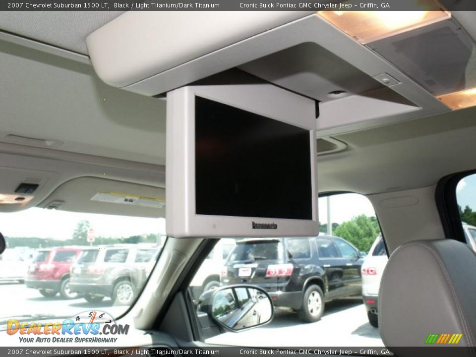 2007 Chevrolet Suburban 1500 LT Black / Light Titanium/Dark Titanium Photo #15