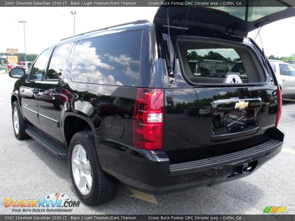 2007 Chevrolet Suburban 1500 LT Black / Light Titanium/Dark Titanium Photo #16