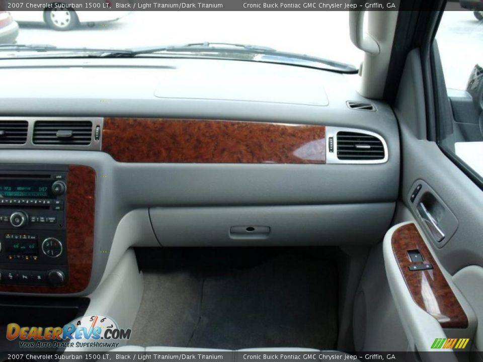 2007 Chevrolet Suburban 1500 LT Black / Light Titanium/Dark Titanium Photo #21