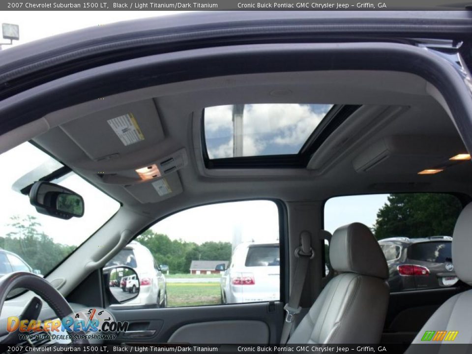 2007 Chevrolet Suburban 1500 LT Black / Light Titanium/Dark Titanium Photo #24