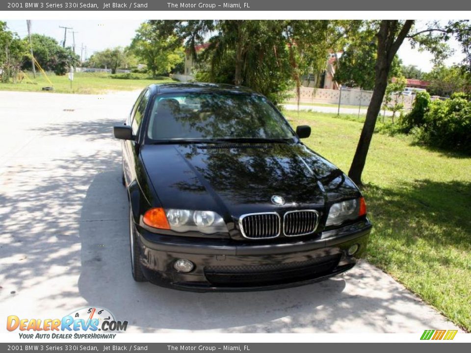 2001 BMW 3 Series 330i Sedan Jet Black / Sand Photo #17