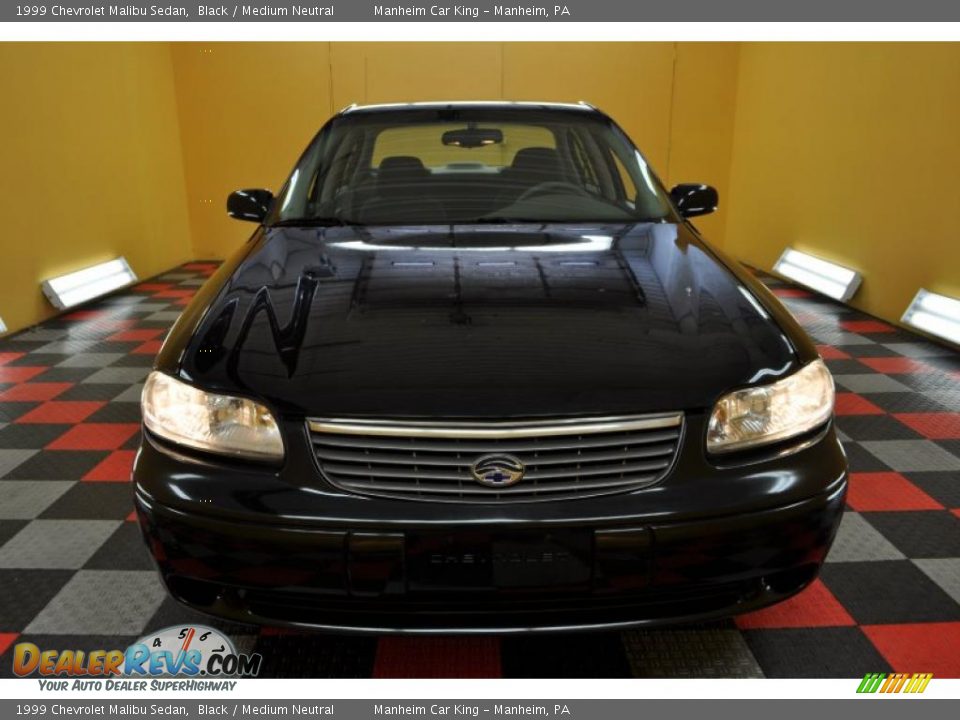 1999 Chevrolet Malibu Sedan Black / Medium Neutral Photo #2