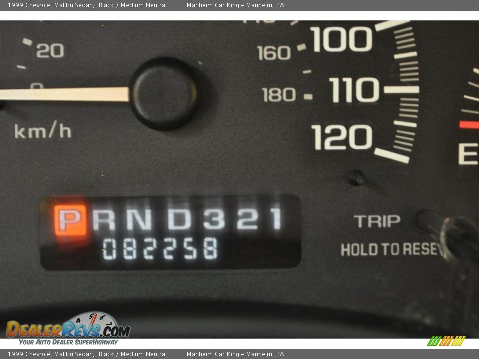 1999 Chevrolet Malibu Sedan Black / Medium Neutral Photo #8