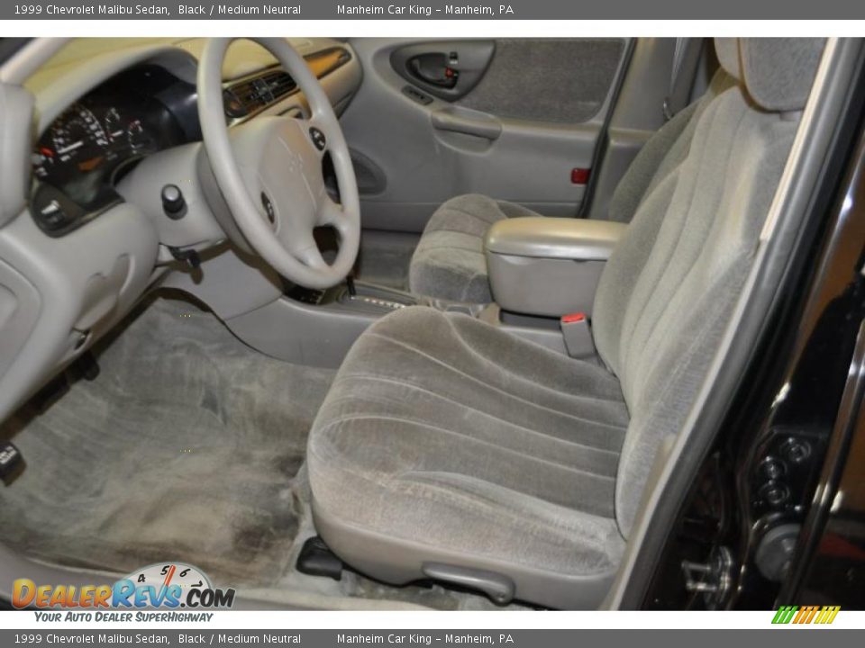 1999 Chevrolet Malibu Sedan Black / Medium Neutral Photo #11