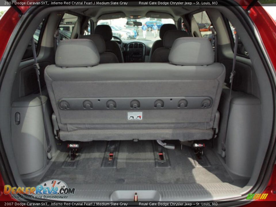 2007 Dodge Caravan SXT Inferno Red Crystal Pearl / Medium Slate Gray Photo #5