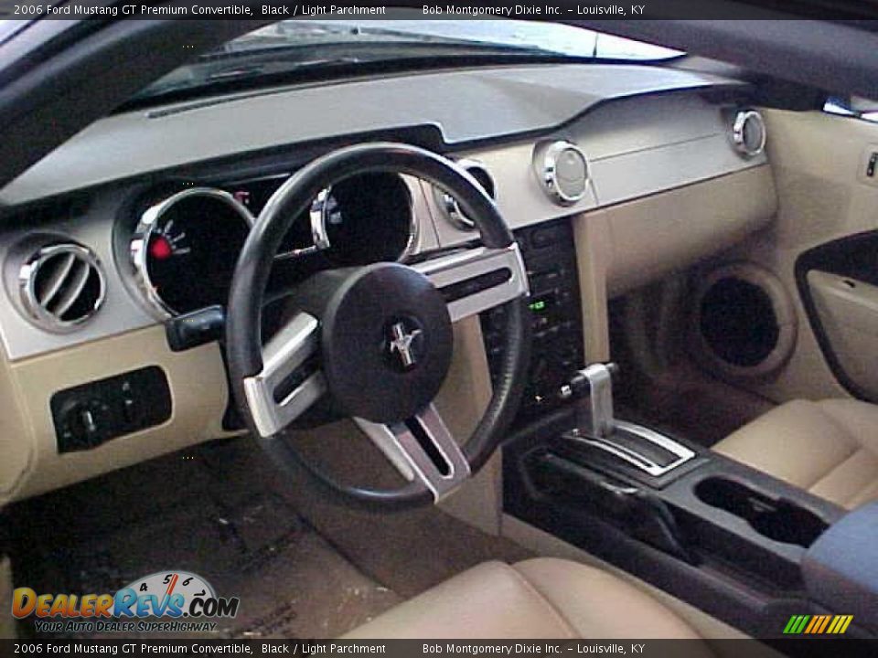 2006 Ford Mustang GT Premium Convertible Black / Light Parchment Photo #9