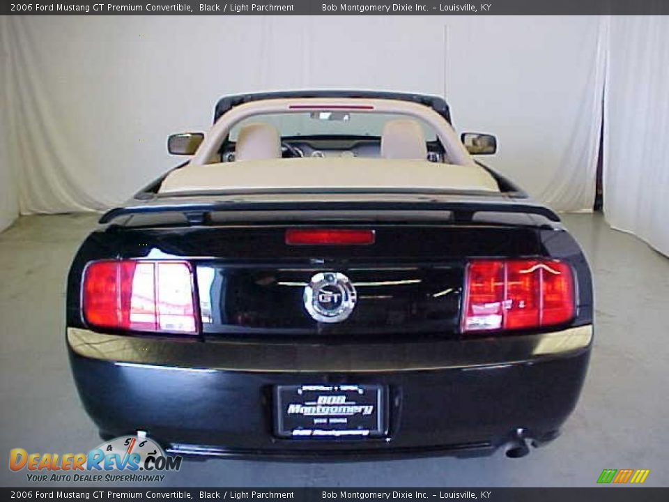 2006 Ford Mustang GT Premium Convertible Black / Light Parchment Photo #12
