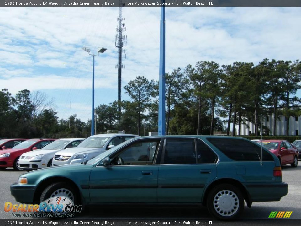 1992 Honda Accord LX Wagon Arcadia Green Pearl / Beige Photo #2