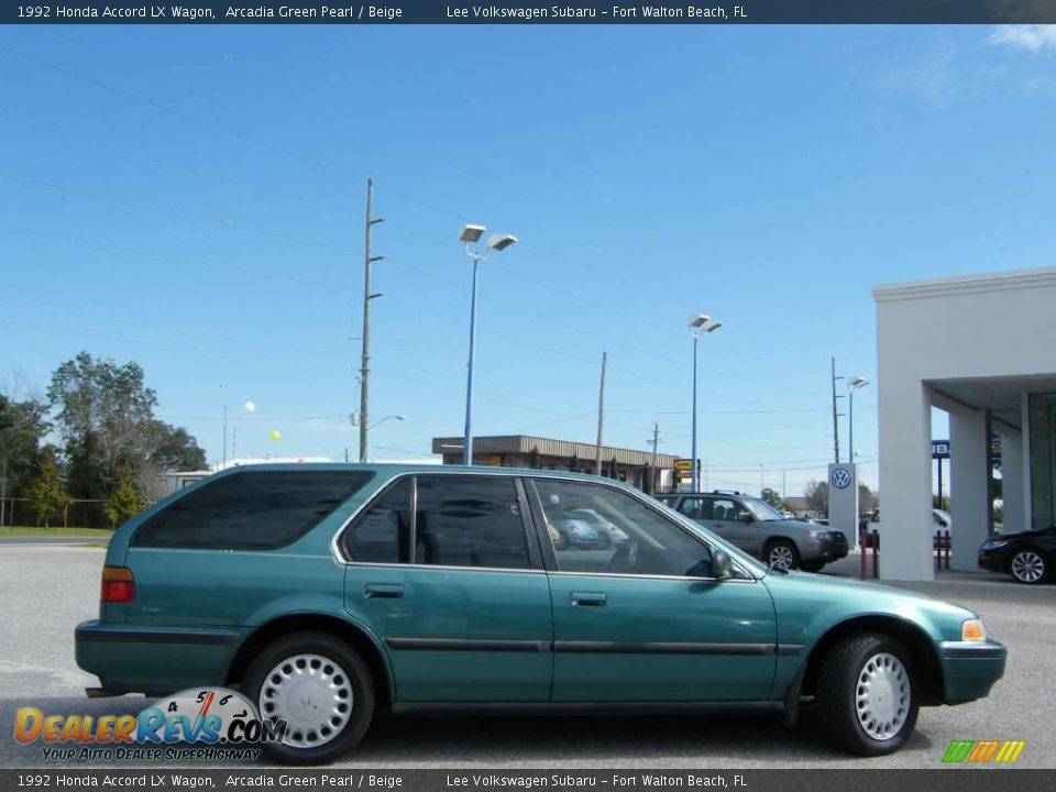 1992 Honda Accord LX Wagon Arcadia Green Pearl / Beige Photo #6