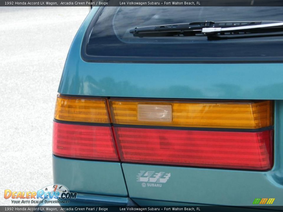 1992 Honda Accord LX Wagon Arcadia Green Pearl / Beige Photo #10