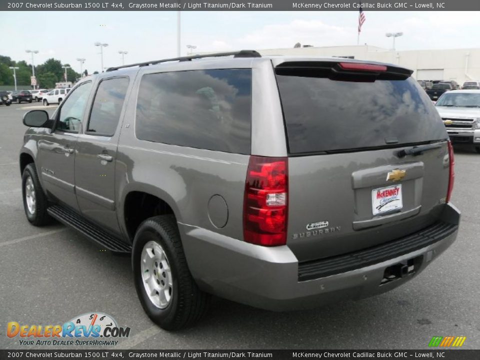 2007 Chevrolet Suburban 1500 LT 4x4 Graystone Metallic / Light Titanium/Dark Titanium Photo #2