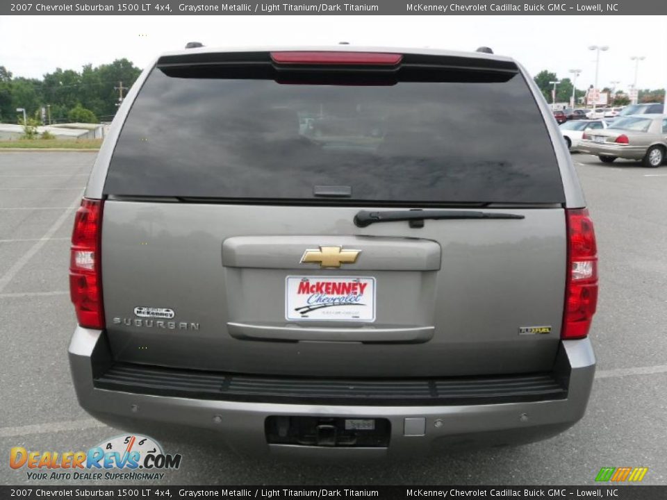 2007 Chevrolet Suburban 1500 LT 4x4 Graystone Metallic / Light Titanium/Dark Titanium Photo #3