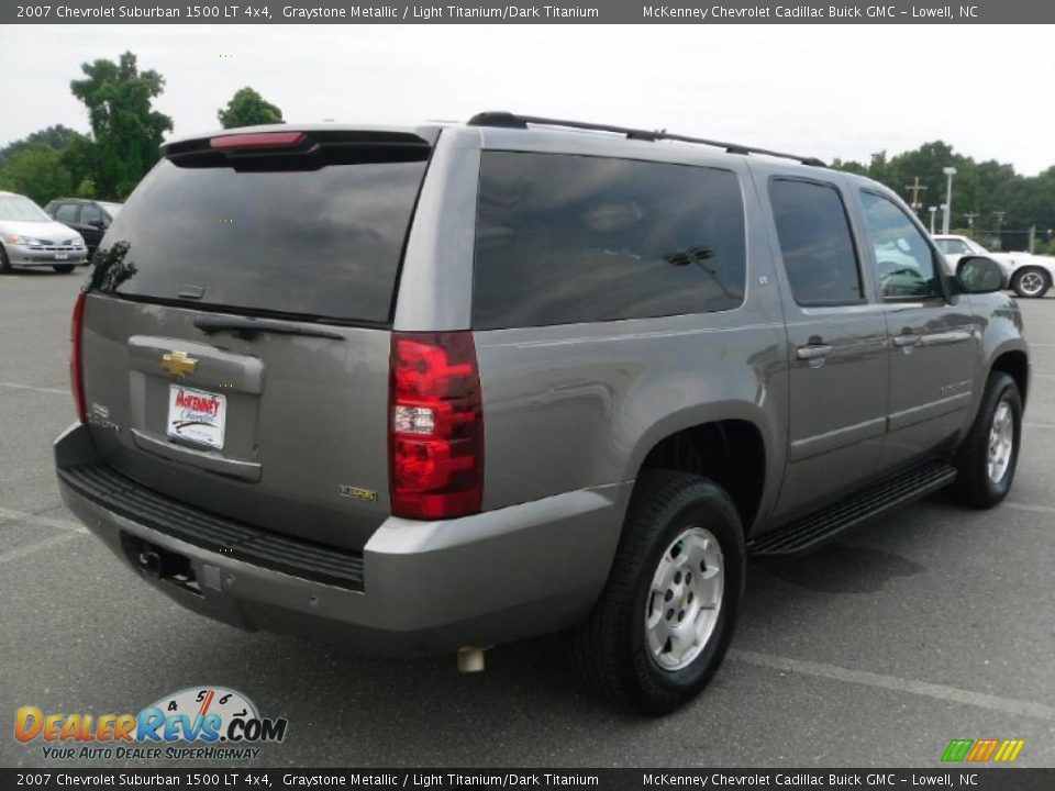 2007 Chevrolet Suburban 1500 LT 4x4 Graystone Metallic / Light Titanium/Dark Titanium Photo #4