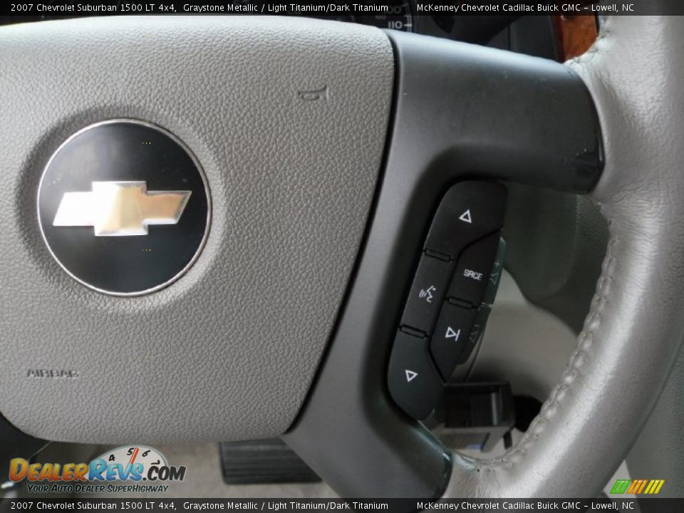 2007 Chevrolet Suburban 1500 LT 4x4 Graystone Metallic / Light Titanium/Dark Titanium Photo #11
