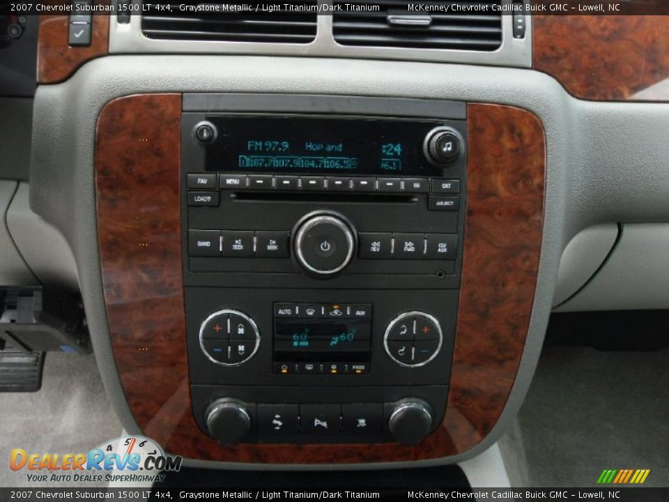 2007 Chevrolet Suburban 1500 LT 4x4 Graystone Metallic / Light Titanium/Dark Titanium Photo #12