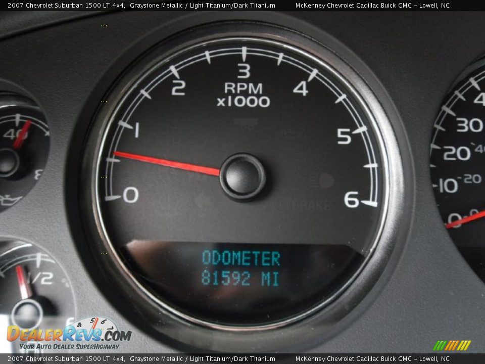 2007 Chevrolet Suburban 1500 LT 4x4 Graystone Metallic / Light Titanium/Dark Titanium Photo #13