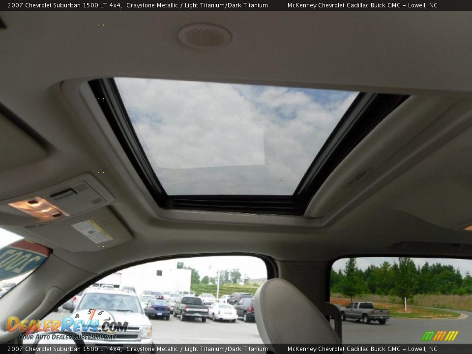 2007 Chevrolet Suburban 1500 LT 4x4 Graystone Metallic / Light Titanium/Dark Titanium Photo #14