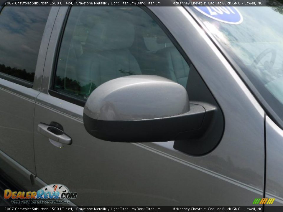 2007 Chevrolet Suburban 1500 LT 4x4 Graystone Metallic / Light Titanium/Dark Titanium Photo #26