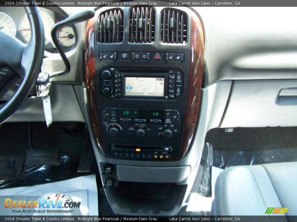 2004 Chrysler Town & Country Limited Midnight Blue Pearlcoat / Medium Slate Gray Photo #15