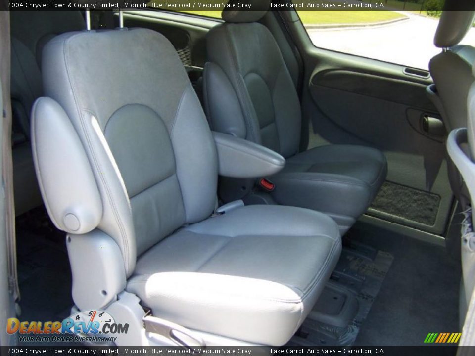 2004 Chrysler Town & Country Limited Midnight Blue Pearlcoat / Medium Slate Gray Photo #26