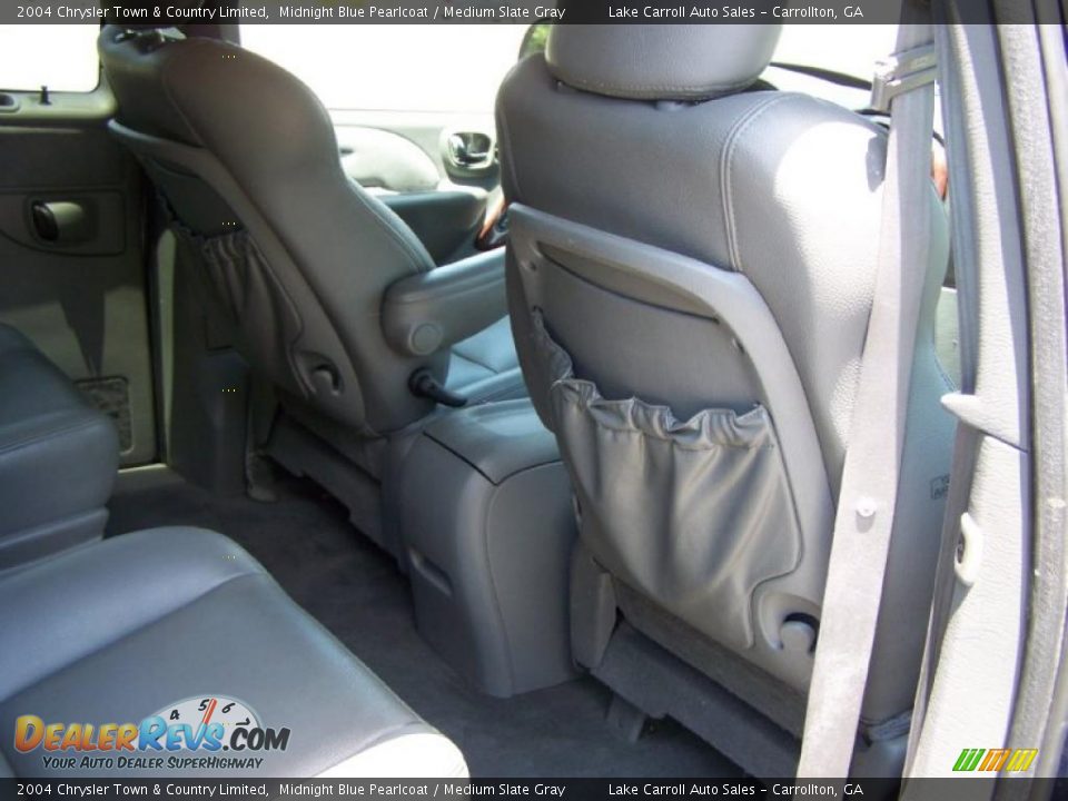 2004 Chrysler Town & Country Limited Midnight Blue Pearlcoat / Medium Slate Gray Photo #28