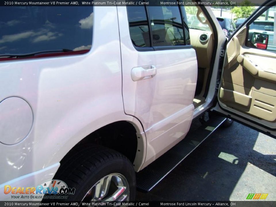 2010 Mercury Mountaineer V8 Premier AWD White Platinum Tri-Coat Metallic / Camel Photo #14