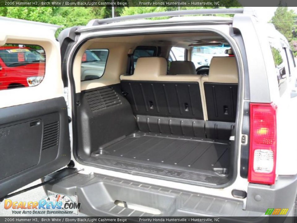 2006 Hummer H3 Birch White / Ebony Black/Light Cashmere Beige Photo #17