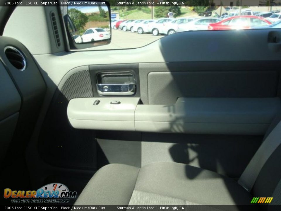2006 Ford F150 XLT SuperCab Black / Medium/Dark Flint Photo #18