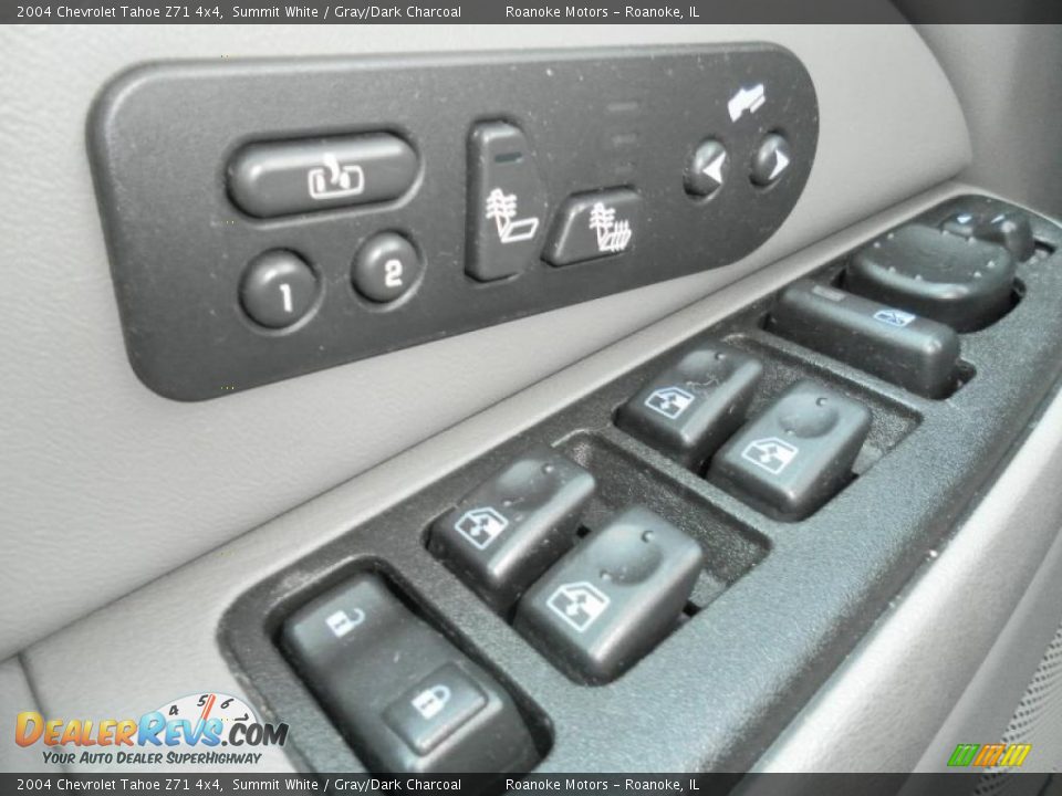 2004 Chevrolet Tahoe Z71 4x4 Summit White / Gray/Dark Charcoal Photo #13