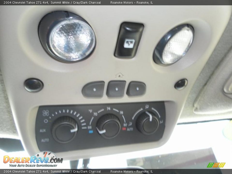 2004 Chevrolet Tahoe Z71 4x4 Summit White / Gray/Dark Charcoal Photo #15