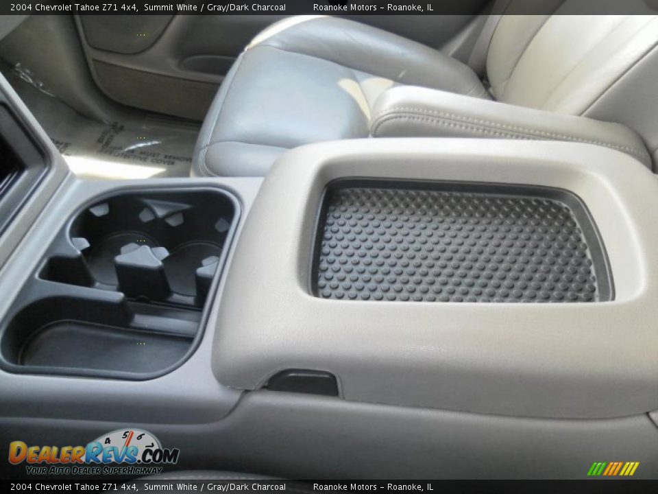 2004 Chevrolet Tahoe Z71 4x4 Summit White / Gray/Dark Charcoal Photo #16