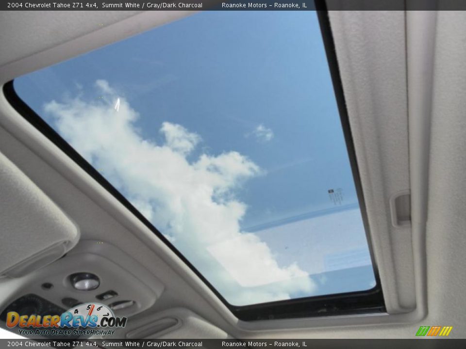 2004 Chevrolet Tahoe Z71 4x4 Summit White / Gray/Dark Charcoal Photo #17