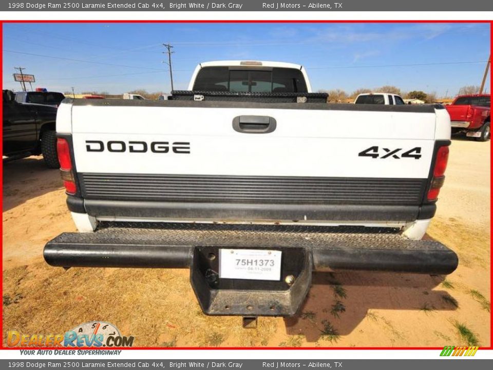 1998 Dodge Ram 2500 Laramie Extended Cab 4x4 Bright White / Dark Gray Photo #4