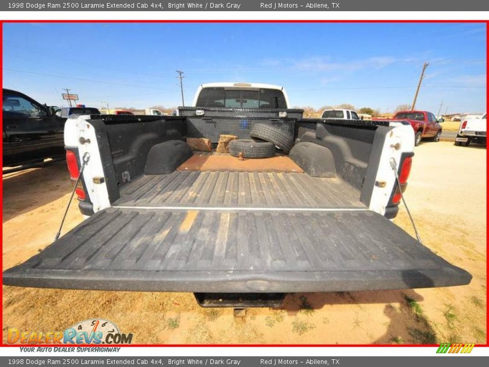 1998 Dodge Ram 2500 Laramie Extended Cab 4x4 Bright White / Dark Gray Photo #6