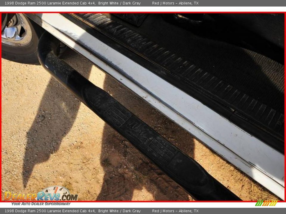 1998 Dodge Ram 2500 Laramie Extended Cab 4x4 Bright White / Dark Gray Photo #16