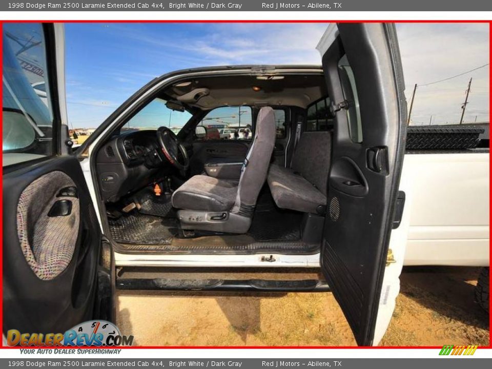 1998 Dodge Ram 2500 Laramie Extended Cab 4x4 Bright White / Dark Gray Photo #25