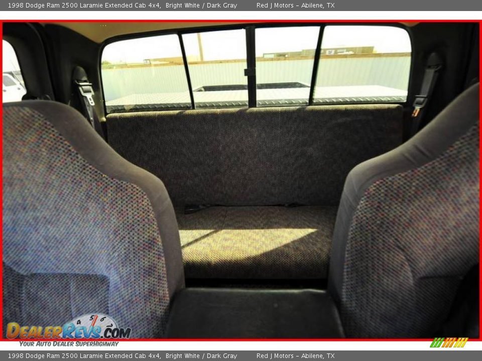 1998 Dodge Ram 2500 Laramie Extended Cab 4x4 Bright White / Dark Gray Photo #32