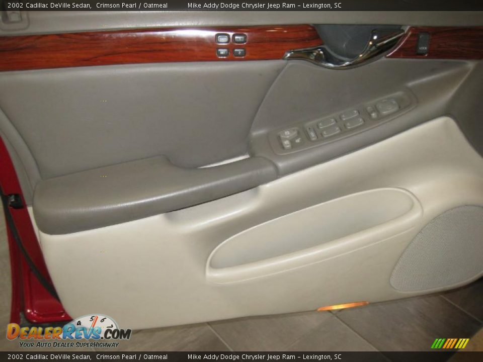 2002 Cadillac DeVille Sedan Crimson Pearl / Oatmeal Photo #10