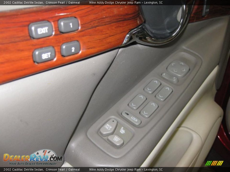 2002 Cadillac DeVille Sedan Crimson Pearl / Oatmeal Photo #11