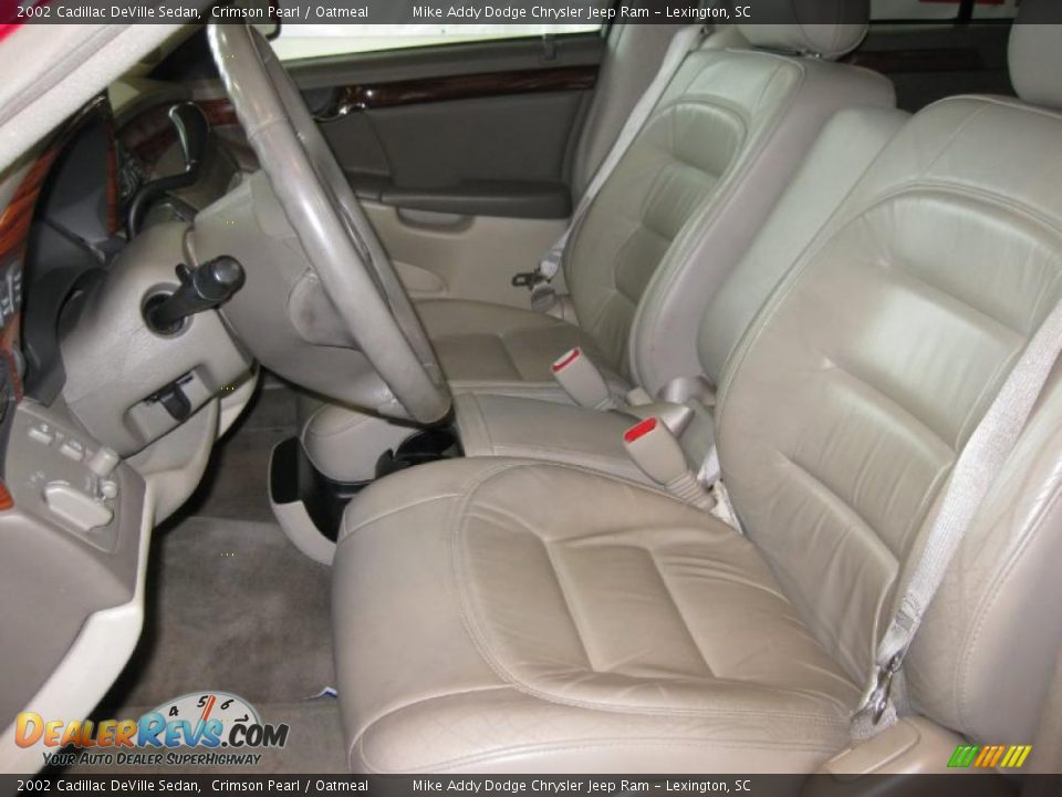2002 Cadillac DeVille Sedan Crimson Pearl / Oatmeal Photo #12