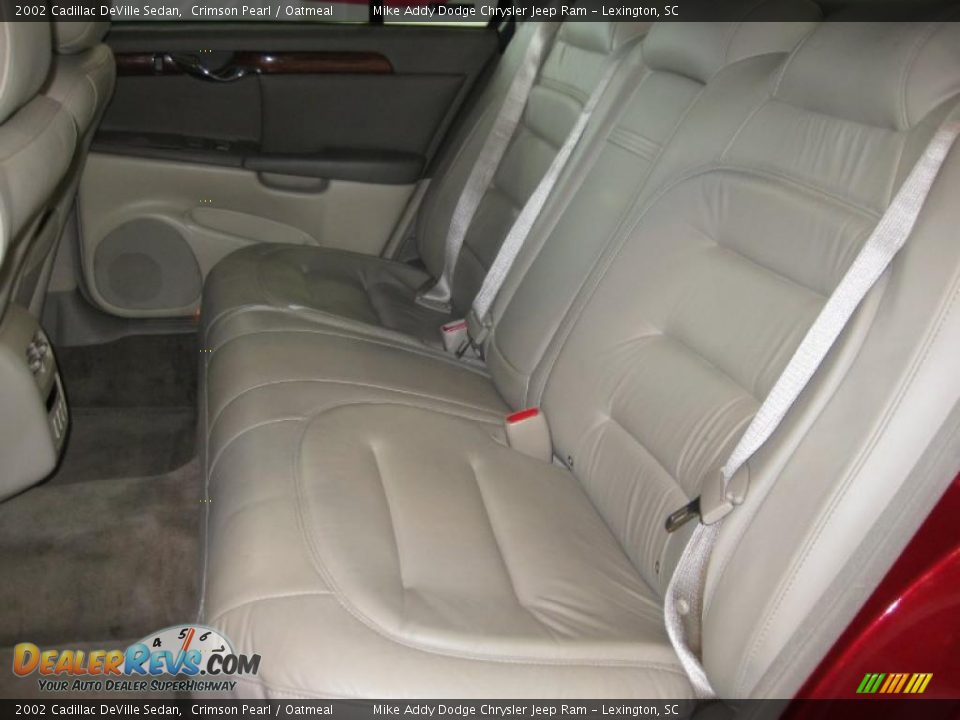 2002 Cadillac DeVille Sedan Crimson Pearl / Oatmeal Photo #15