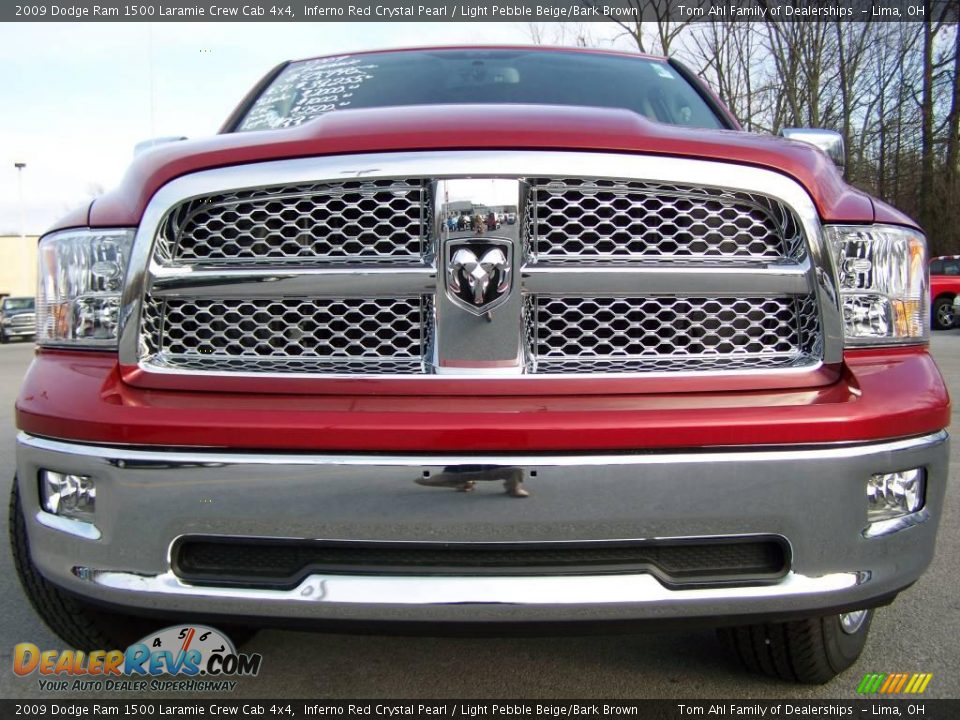 2009 Dodge Ram 1500 Laramie Crew Cab 4x4 Inferno Red Crystal Pearl / Light Pebble Beige/Bark Brown Photo #4