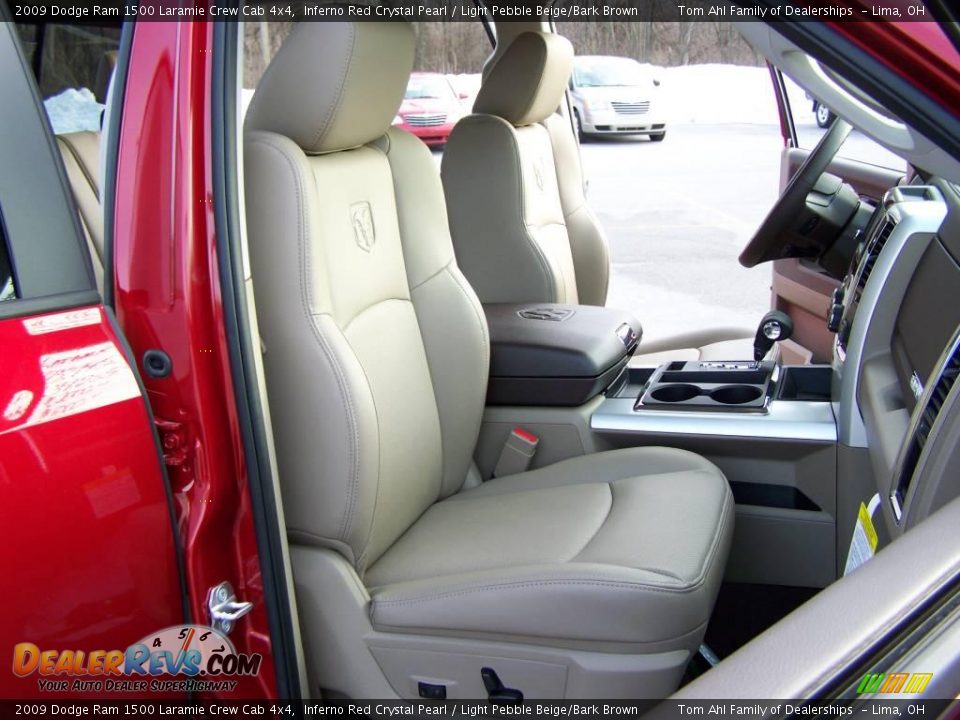 2009 Dodge Ram 1500 Laramie Crew Cab 4x4 Inferno Red Crystal Pearl / Light Pebble Beige/Bark Brown Photo #16