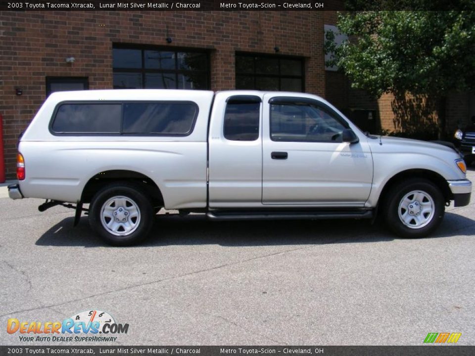 2003 Toyota Tacoma Xtracab Lunar Mist Silver Metallic / Charcoal Photo #2