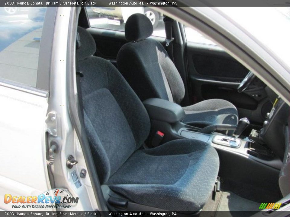 2003 Hyundai Sonata Brilliant Silver Metallic / Black Photo #12