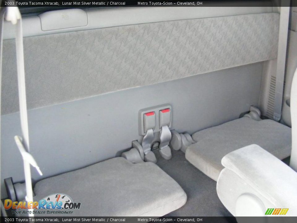 2003 Toyota Tacoma Xtracab Lunar Mist Silver Metallic / Charcoal Photo #12