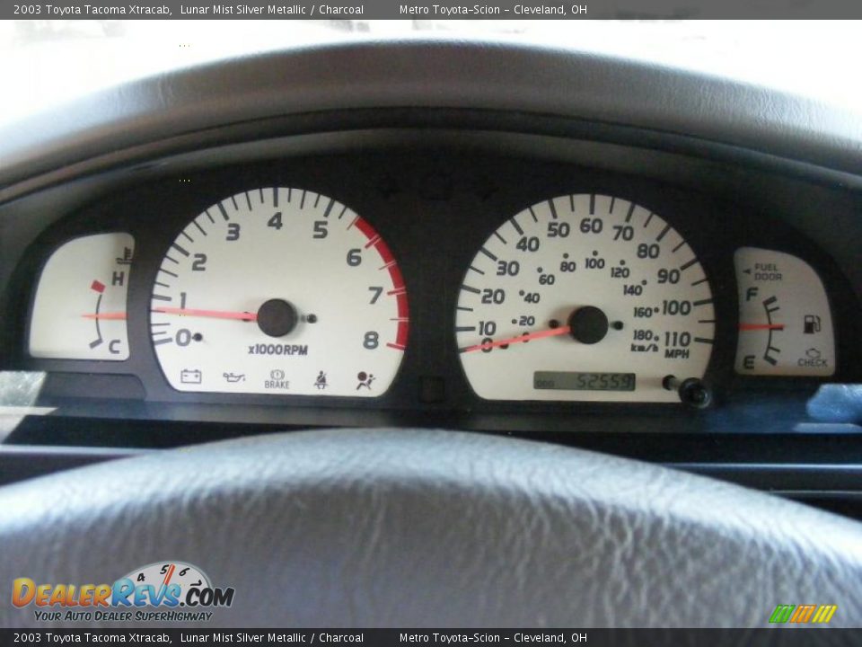 2003 Toyota Tacoma Xtracab Lunar Mist Silver Metallic / Charcoal Photo #17
