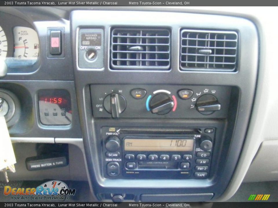 2003 Toyota Tacoma Xtracab Lunar Mist Silver Metallic / Charcoal Photo #19