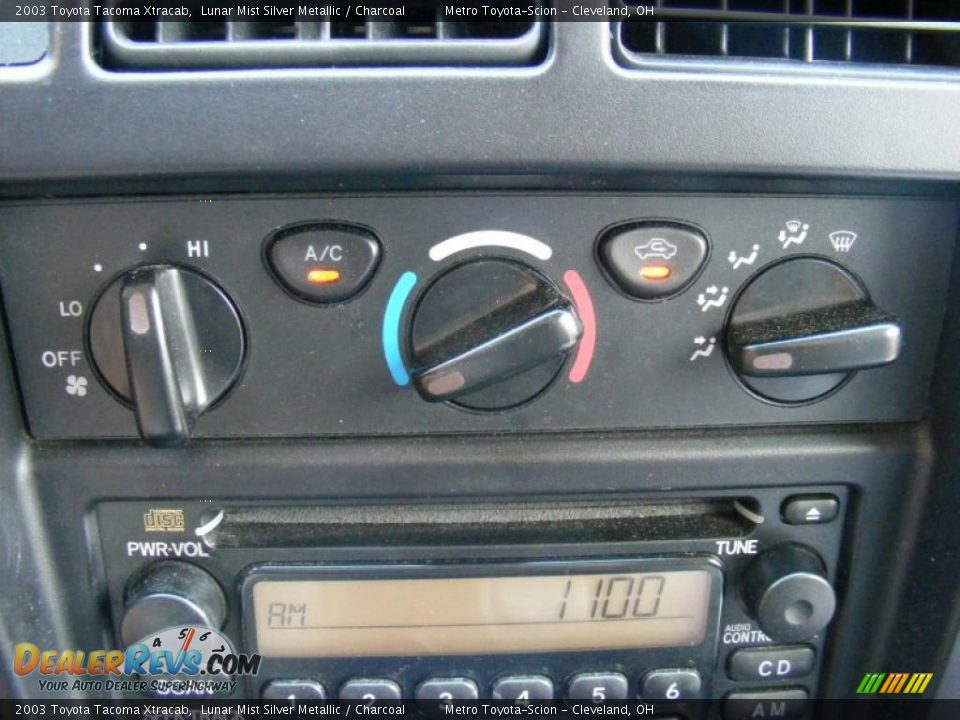 2003 Toyota Tacoma Xtracab Lunar Mist Silver Metallic / Charcoal Photo #20